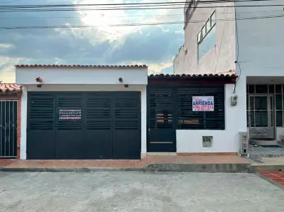 Arriendo Casa C.C. Altos de Tamarindo, Villa del Rosario